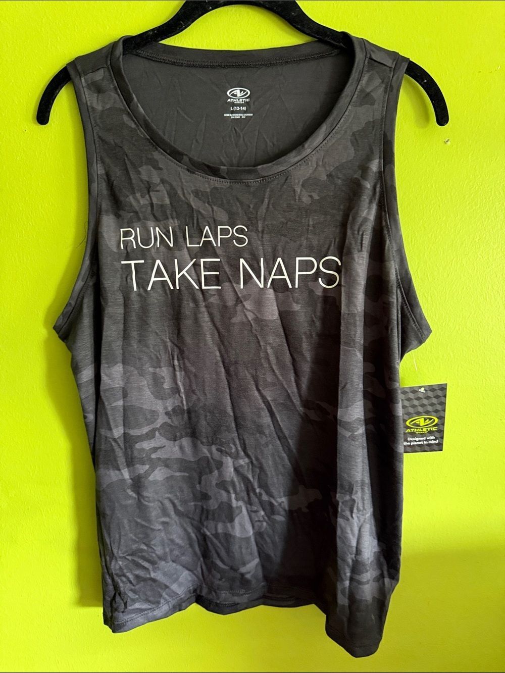 NWT Athletic Works Black & Gray Camo Graphic Tank Top Activewear Jog Size L